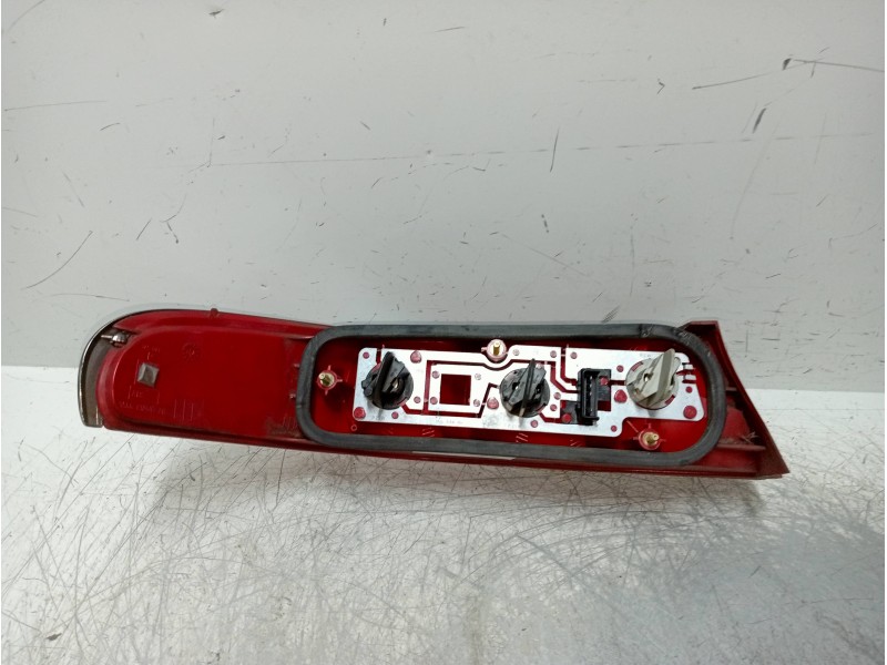 Recambio de piloto trasero derecho para ford scorpio berl./turnier 24v ghia berlina referencia OEM IAM   