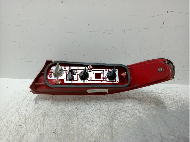 Recambio de piloto trasero izquierdo para ford scorpio berl./turnier 24v ghia berlina referencia OEM IAM   