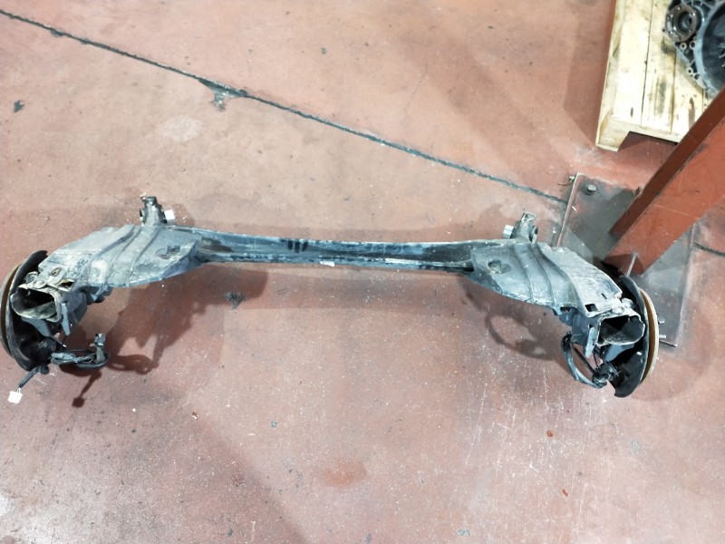 Recambio de puente trasero para mazda 3 berlina (bp) evolution referencia OEM IAM   DISCO/ABS