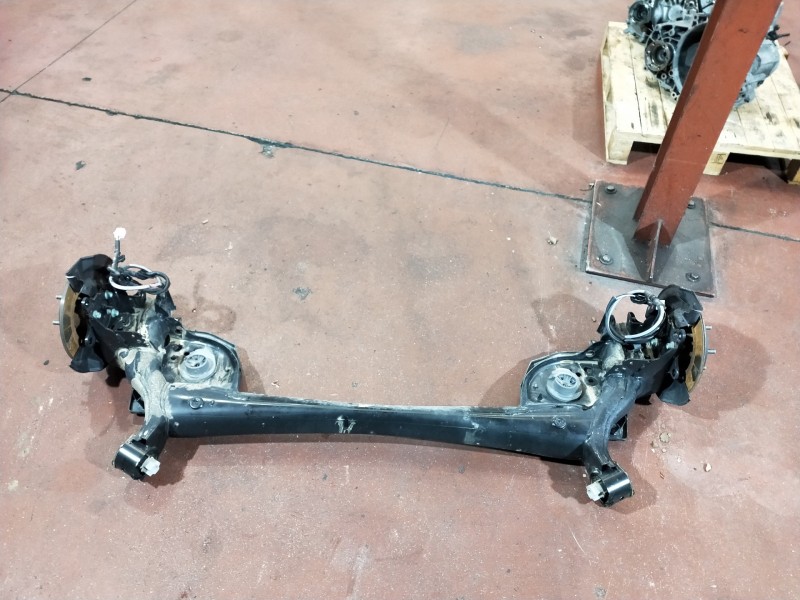 Recambio de puente trasero para mazda 3 berlina (bp) evolution referencia OEM IAM   DISCO/ABS