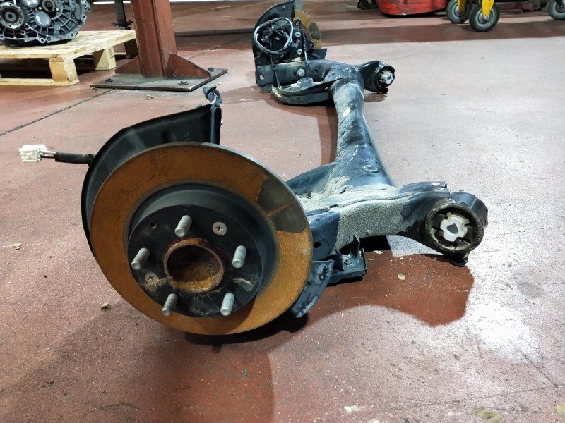 Recambio de puente trasero para mazda 3 berlina (bp) evolution referencia OEM IAM   DISCO/ABS