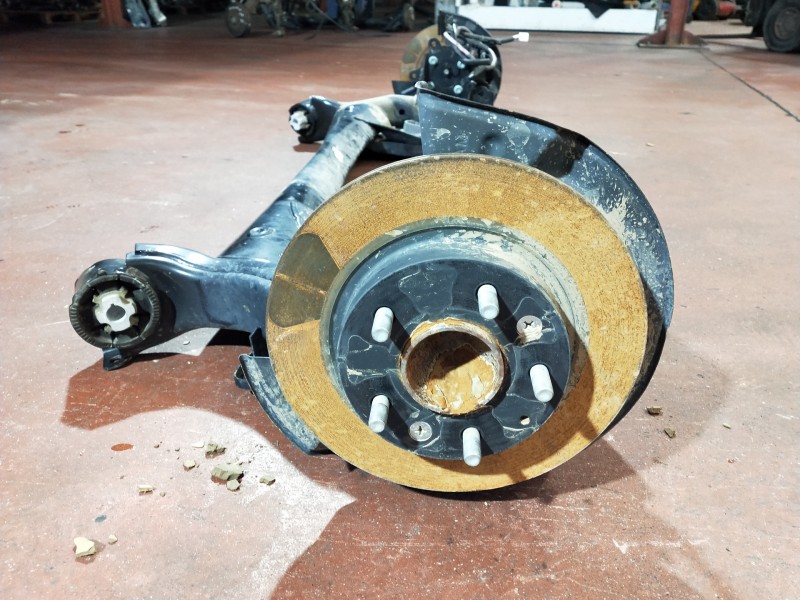 Recambio de puente trasero para mazda 3 berlina (bp) evolution referencia OEM IAM   DISCO/ABS