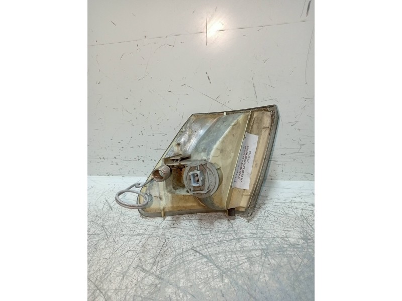 Recambio de piloto delantero derecho para ford fiesta berl./courier 1.1 cat referencia OEM IAM    Recambio de piloto delantero derecho para ford fiesta berl./courier 1.1 cat referencia OEM IAM