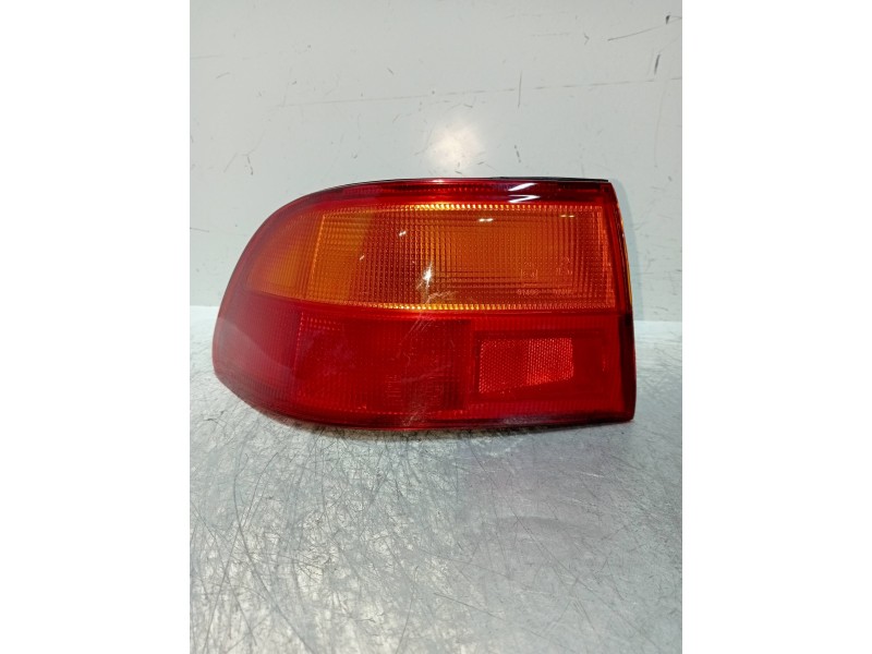 Recambio de piloto trasero izquierdo para honda civic berlina (eg/eh) 1.5 lsi 3 berlina (eg4) referencia OEM IAM   