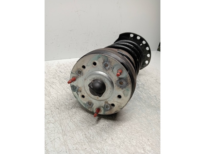 Recambio de amortiguador trasero izquierdo para land rover evoque dynamic referencia OEM IAM BJ3218K004AE  