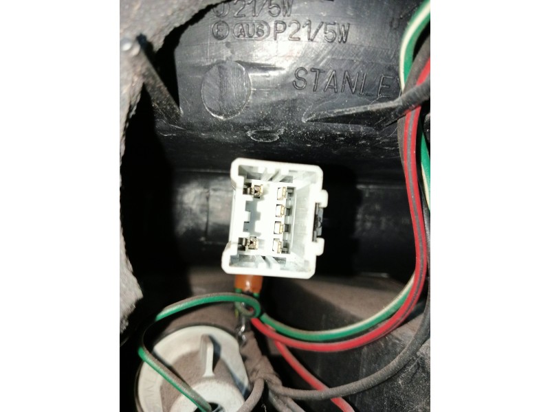 Recambio de piloto trasero izquierdo para honda civic berlina 3/4 (ej/ek) 1.5 ls vtec 3 berlina (ek3) referencia OEM IAM   