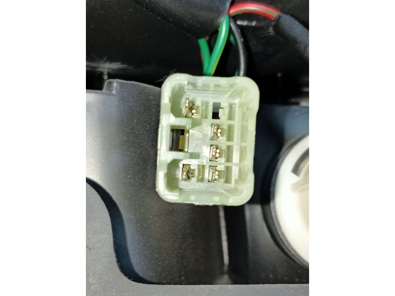 Recambio de piloto trasero derecho para hyundai accent (x3) 1.3 12v cat referencia OEM IAM    Recambio de piloto trasero derecho para hyundai accent (x3) 1.3 12v cat referencia OEM IAM