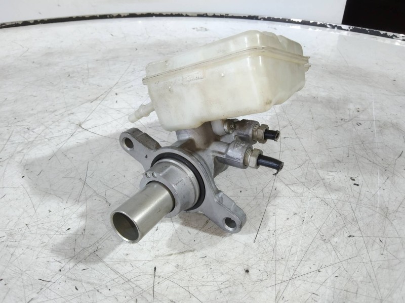 Recambio de bomba freno para ford focus lim. (cb8) edition referencia OEM IAM AV612140J  