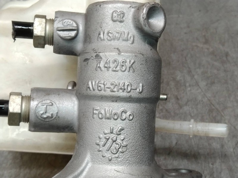 Recambio de bomba freno para ford focus lim. (cb8) edition referencia OEM IAM AV612140J  