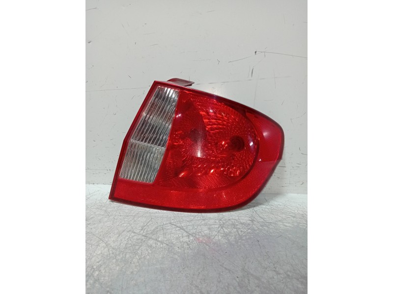 Recambio de piloto trasero derecho para hyundai getz (tb) 1.4 gl referencia OEM IAM   