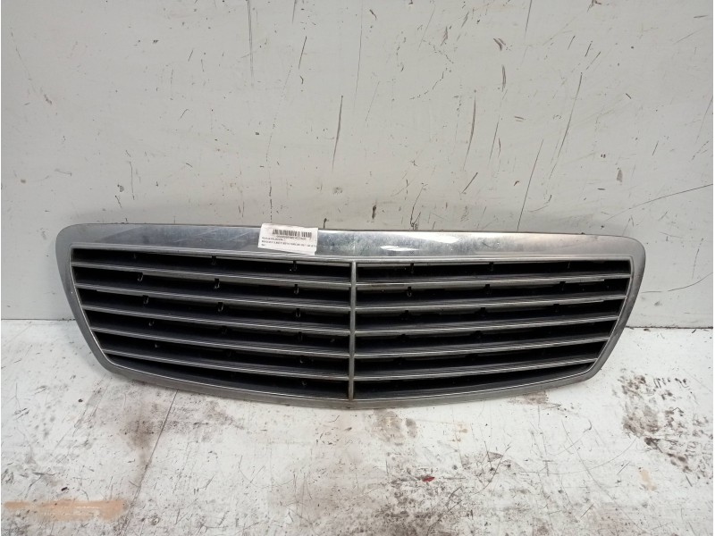 Recambio de rejilla delantera para mercedes clase e (w211) familiar 320 t cdi (211.226) referencia OEM IAM   