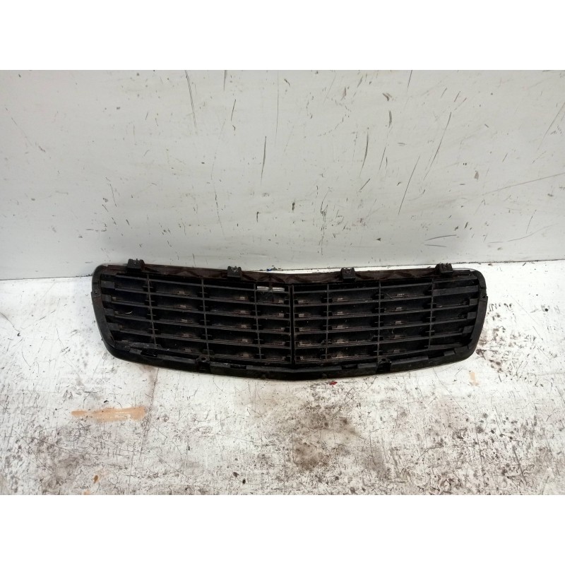 Recambio de rejilla delantera para mercedes clase e (w211) familiar 320 t cdi (211.226) referencia OEM IAM   