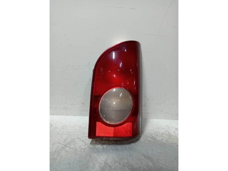 Recambio de piloto trasero derecho para hyundai h 100 2.5 d referencia OEM IAM   