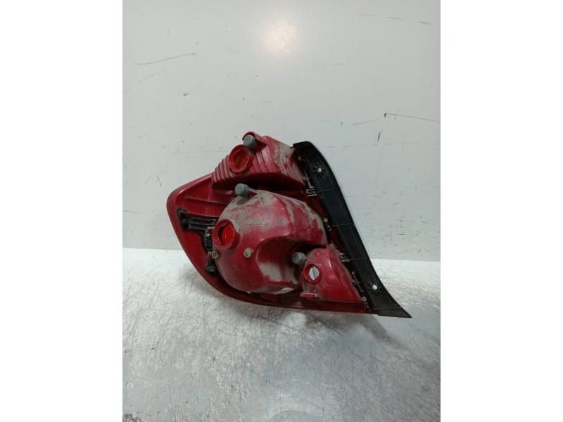 Recambio de piloto trasero derecho para hyundai accent (lc) 1.3 cat referencia OEM IAM   