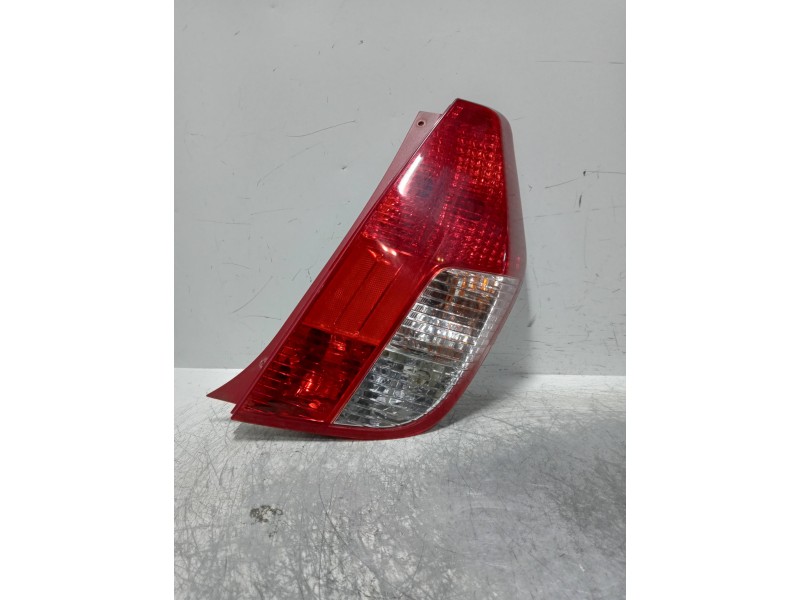 Recambio de piloto trasero derecho para hyundai i10 1.1 12v cat referencia OEM IAM   