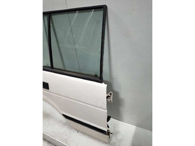 Recambio de puerta trasera derecha para land rover discovery (salljg/lj) 2.5 turbodiesel referencia OEM IAM   