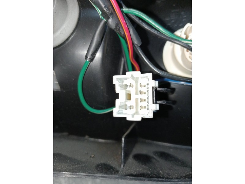 Recambio de piloto trasero derecho para hyundai lantra berlina (rd) 1.6 cat referencia OEM IAM   