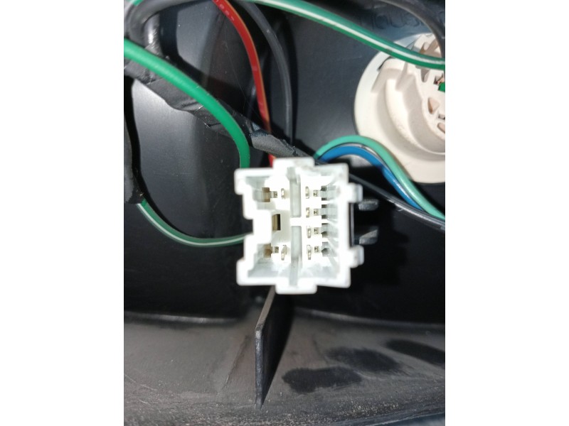 Recambio de piloto trasero derecho para hyundai lantra familiar (rd) 1.9 diesel cat referencia OEM IAM   