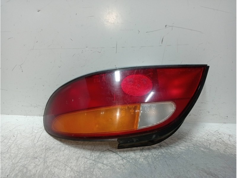 Recambio de piloto trasero derecho para hyundai lantra berlina (rd) 1.6 cat referencia OEM IAM   