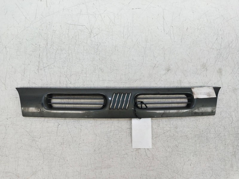 Recambio de rejilla delantera para fiat brava (182) 1.2 16v cat referencia OEM IAM   