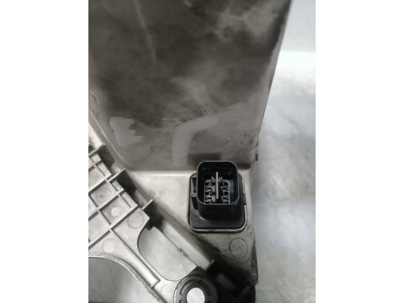 Recambio de faro derecho para kia rio ipanema berlina referencia OEM IAM   
