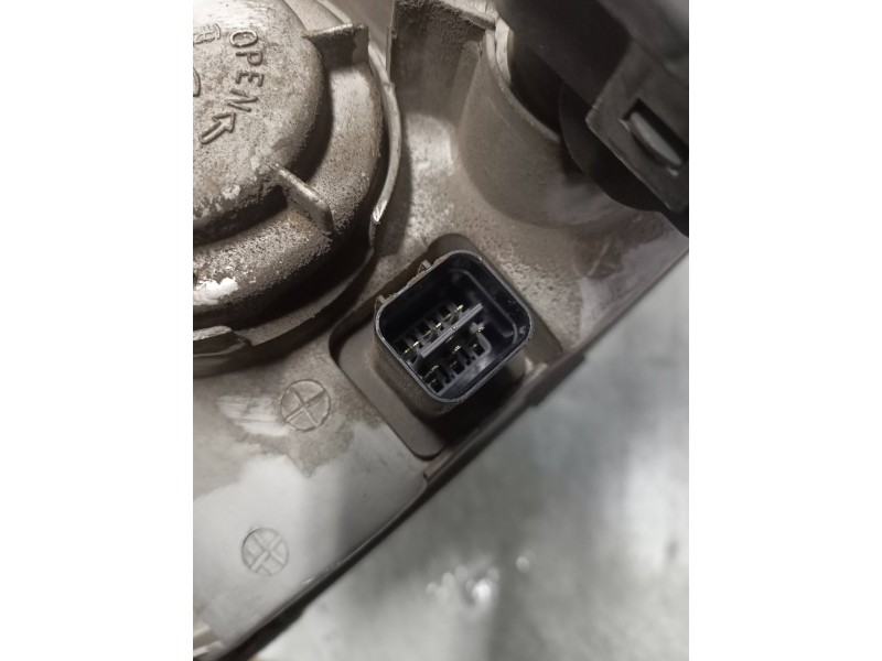 Recambio de faro derecho para kia joice ls referencia OEM IAM   