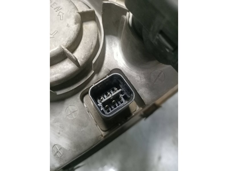 Recambio de faro derecho para kia joice ls referencia OEM IAM   