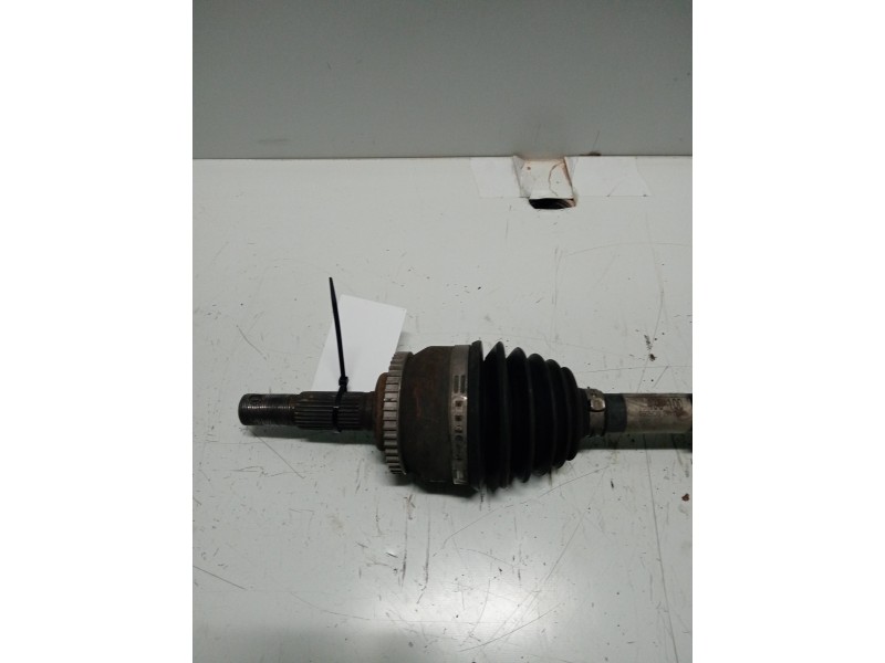 Recambio de transmision delantera derecha para nissan primera berlina (p12) acenta referencia OEM IAM 438100  