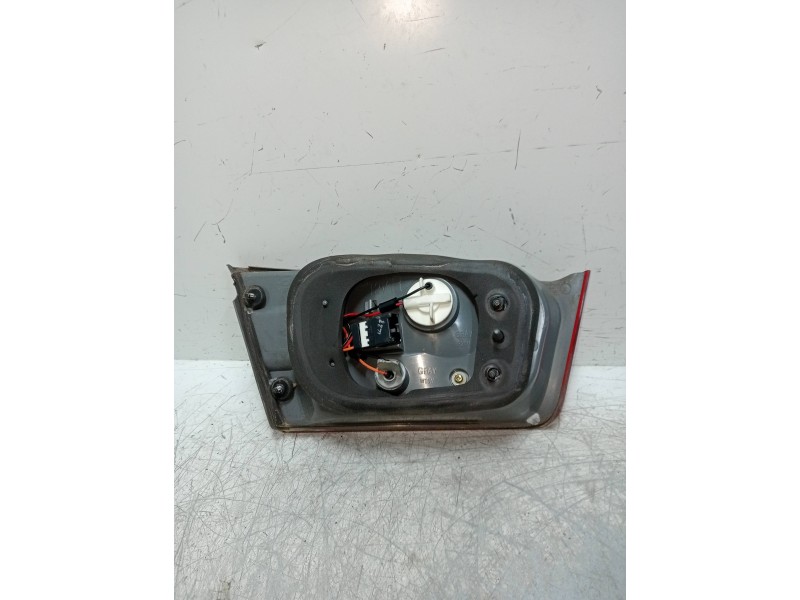 Recambio de piloto trasero derecho interior para hyundai sonata (nf) 2.0 crdi comfort i referencia OEM IAM   