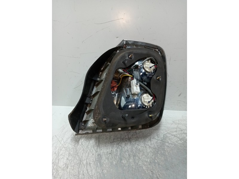 Recambio de piloto trasero izquierdo para hyundai xg 3.5 v6 gls referencia OEM IAM   