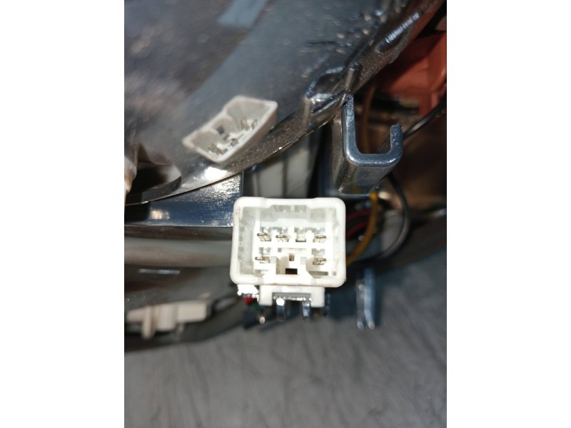 Recambio de piloto trasero izquierdo para hyundai xg 3.5 v6 gls referencia OEM IAM   