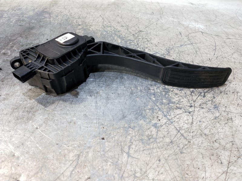 Recambio de potenciometro pedal para ford mondeo lim. trend referencia OEM IAM 9F836GT8UC  