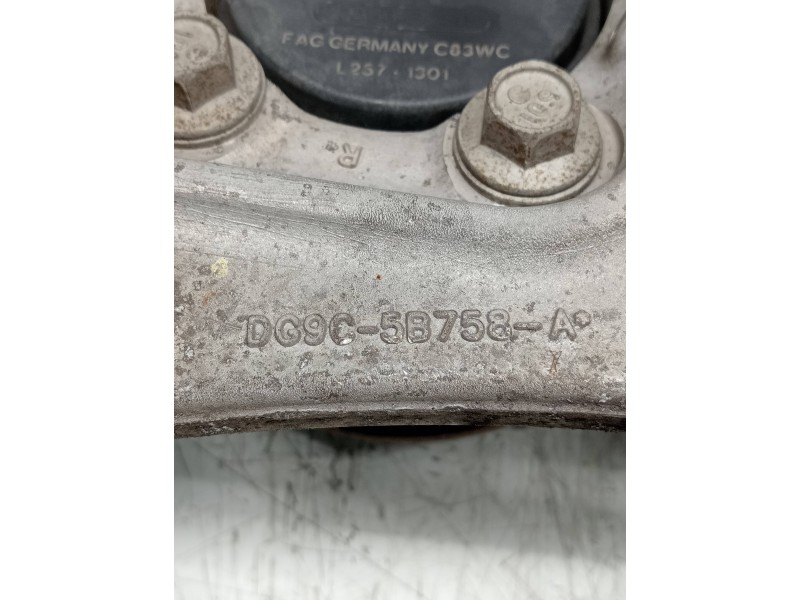 Recambio de mangueta trasera derecha para ford mondeo lim. trend referencia OEM IAM DG9C5B758A  