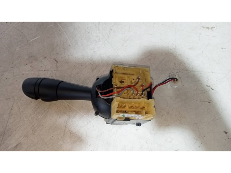 Recambio de mando luces para renault captur helly hansen referencia OEM IAM 255675887R  