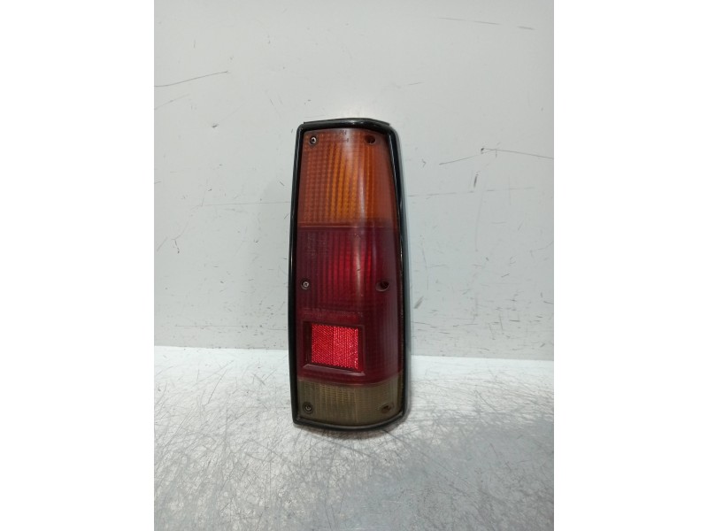 Recambio de piloto trasero derecho para isuzu trooper 2.2 diesel referencia OEM IAM   