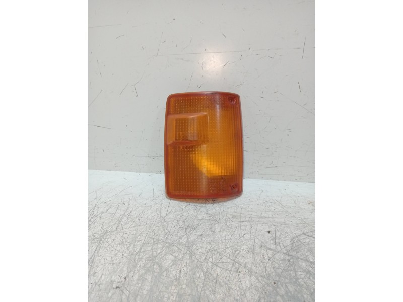 Recambio de piloto delantero derecho para isuzu trooper 2.8 turbodiesel referencia OEM IAM   