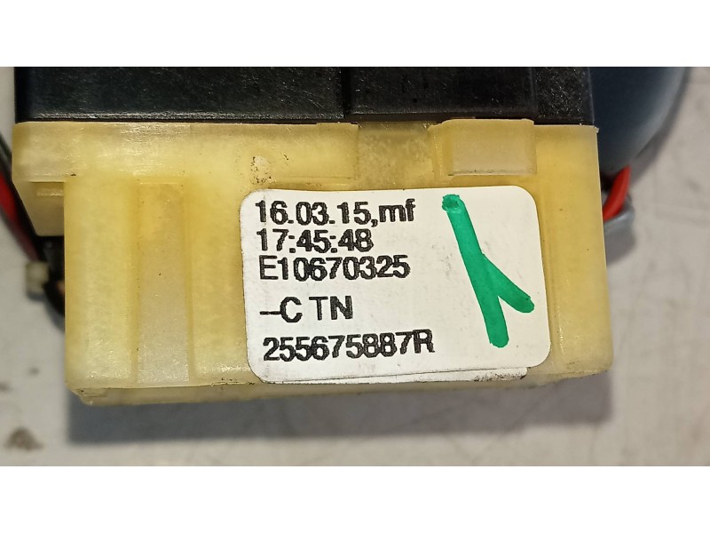 Recambio de mando luces para renault captur helly hansen referencia OEM IAM 255675887R  