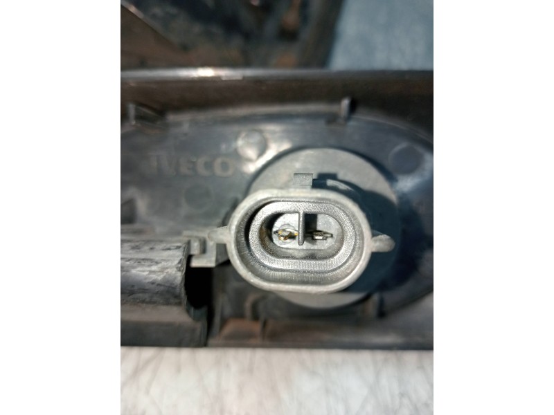 Recambio de piloto lateral derecho para iveco daily caja cerrada (1999 =>) 2.8 diesel cat referencia OEM IAM   