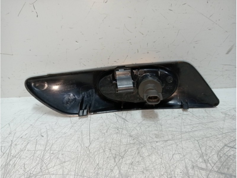 Recambio de piloto lateral izquierdo para iveco daily caja cerrada (1999 =>) 2.8 diesel cat referencia OEM IAM   