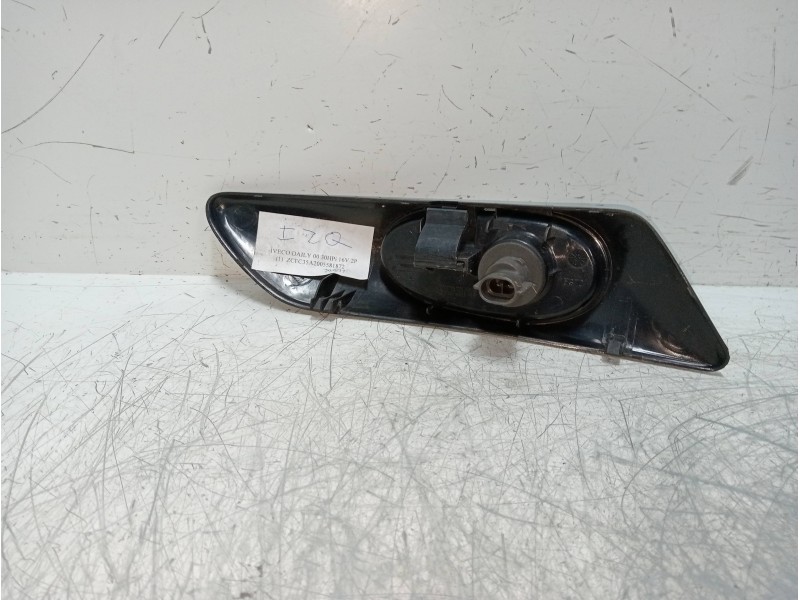 Recambio de piloto lateral izquierdo para iveco daily caja cerrada (1999 =>) 3.0 diesel cat referencia OEM IAM   