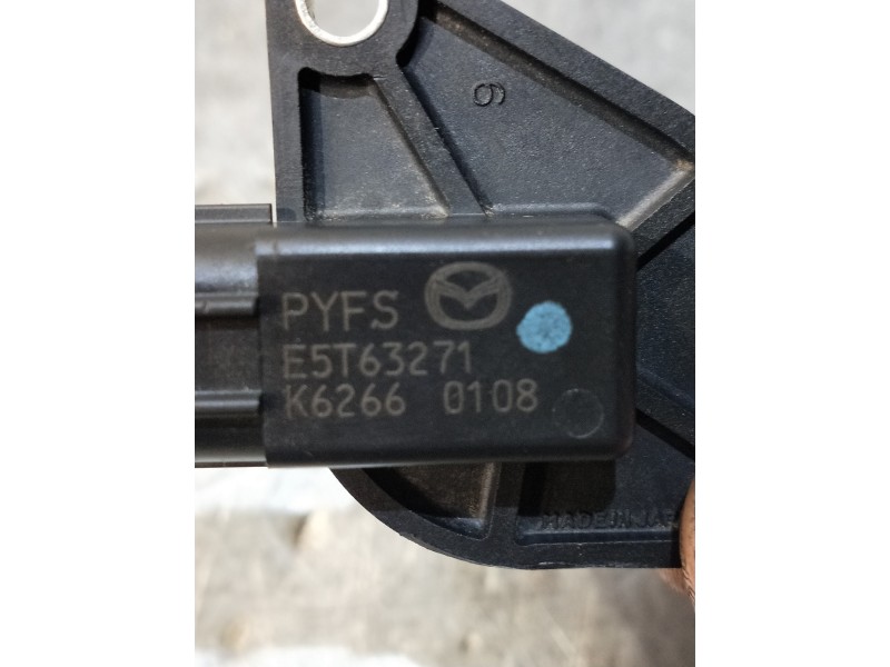 Recambio de caudalimetro para mazda 3 berlina (bp) evolution referencia OEM IAM E5T63271 K62660108 