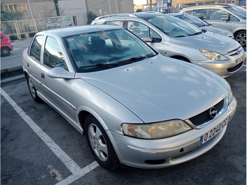 opel vectra b berlina del año 1999