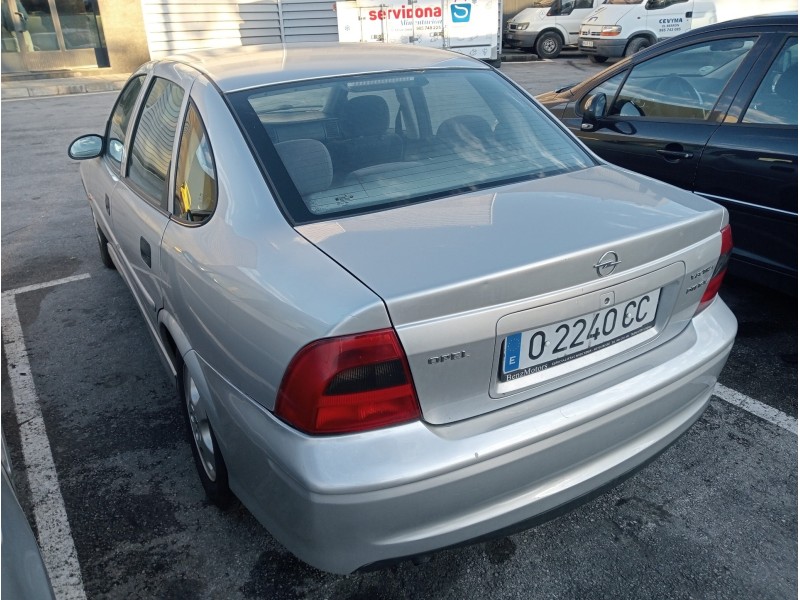 opel vectra b berlina del año 1999