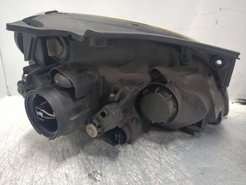 Recambio de faro izquierdo para kia carens (un) 2.0 crdi referencia OEM IAM   LUPA