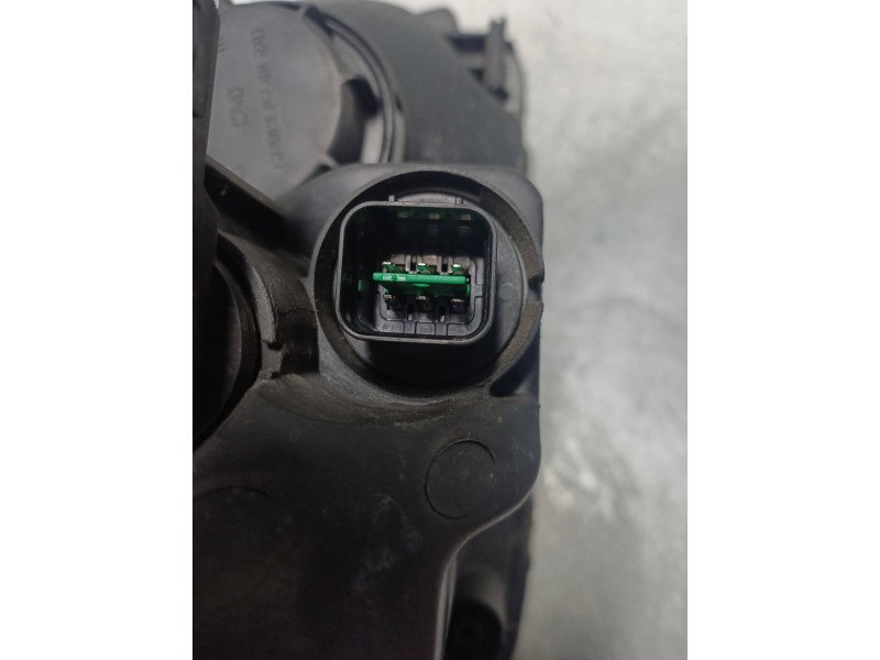 Recambio de faro izquierdo para kia carens (un) 2.0 crdi referencia OEM IAM   LUPA