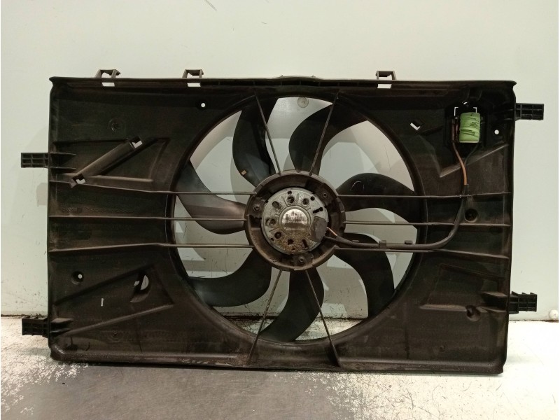 Recambio de electroventilador para opel astra j lim. 4türig business referencia OEM IAM 3135104038 52430903 