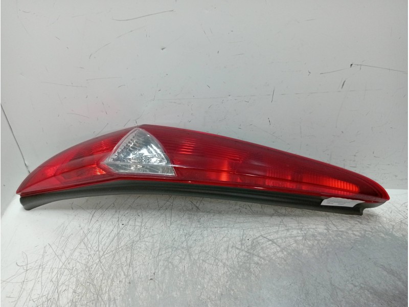 Recambio de piloto trasero izquierdo para fiat punto berlina (188) 1.3 16v sound/speed multijet referencia OEM IAM   
