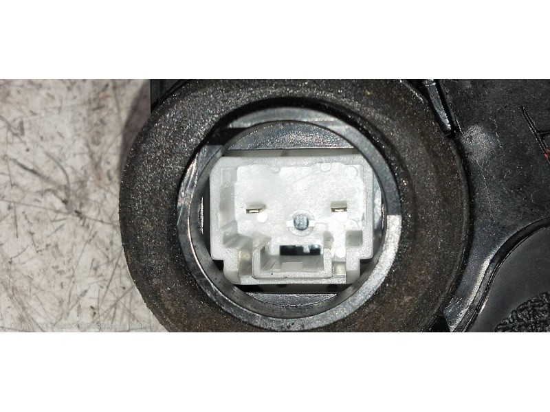 Recambio de motor cierre centralizado trasero izquierdo para toyota prius (nhw20) basis referencia OEM IAM   5P