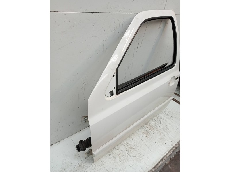 Recambio de puerta delantera izquierda para volkswagen vento (1h2) gl referencia OEM IAM   4P