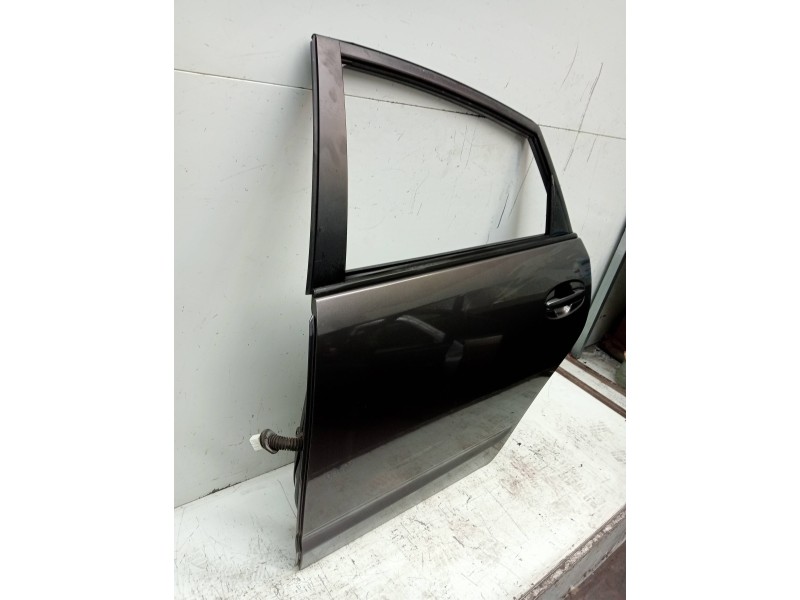 Recambio de puerta trasera izquierda para toyota prius (nhw20) basis referencia OEM IAM   5P